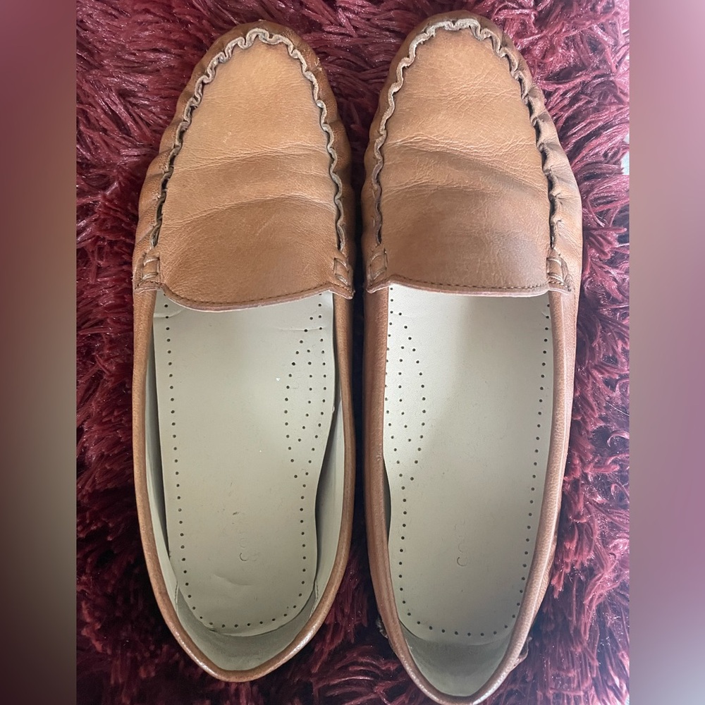 Cole haan brown loafers